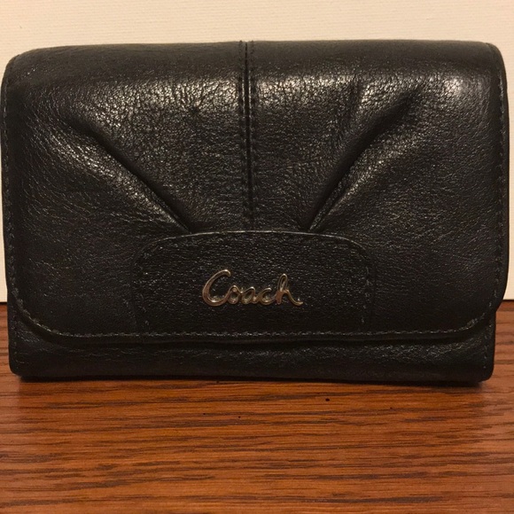 coach ashley wallet